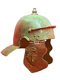 Deutsch: Römischer Helm vom Typ Weißenau. Museum Carnuntum
